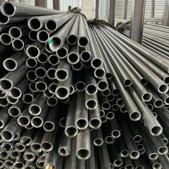 山東16mn精密無(wú)縫管